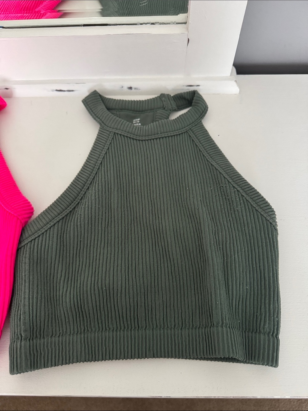 Aerie Basic Ribbed Cropped Tanks Size XS - Picture 4 of 6